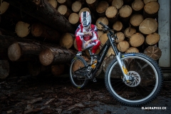 25.DH_WorldChamps-kit_EL6_5505