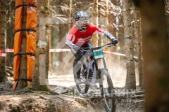 087