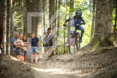 044